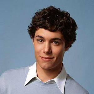 Fotoğraf Adam Brody
