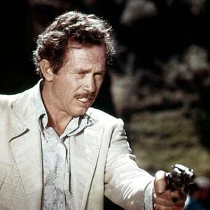 Fotoğraf Warren Oates