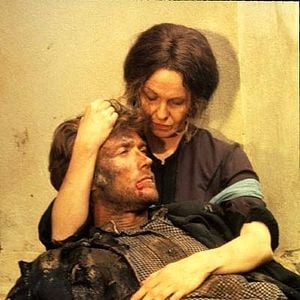 Fotoğraf Kadın Affetmez