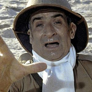 Fotoğraf Daldaki Otomobil