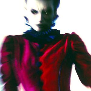 Fotoğraf Stay Alive