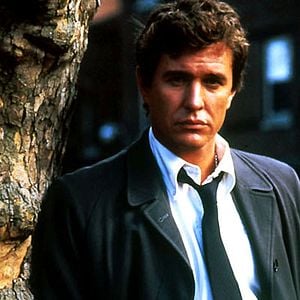 Fotoğraf Biri Beni Gözetliyor