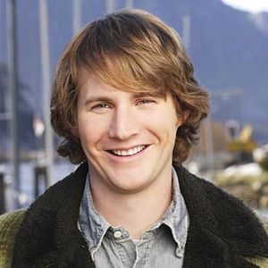 Fotoğraf Men in Trees