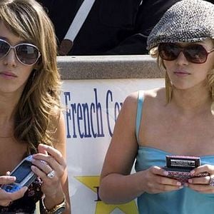 Fotoğraf Material Girls