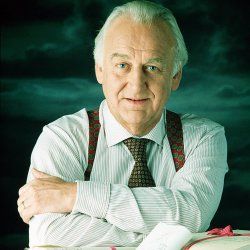 Fotoğraf Kavanagh Q.C.