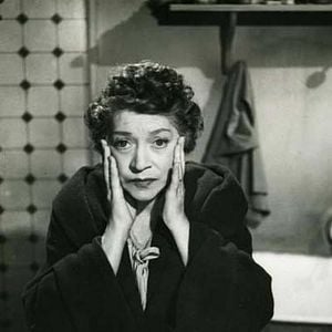 Fotoğraf Yvonne de Bray