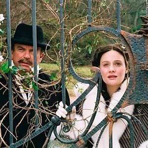 Fotoğraf Romola Garai