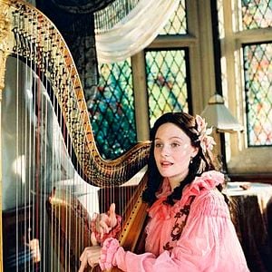 Fotoğraf Romola Garai