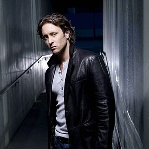 Fotoğraf Alex O'Loughlin
