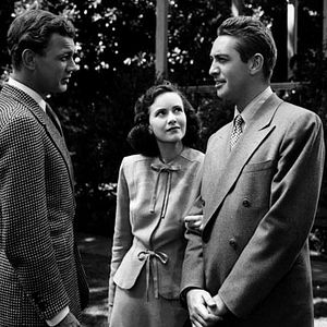 Fotoğraf Şüphenin Gölgesi