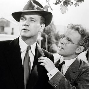 Fotoğraf Şüphenin Gölgesi