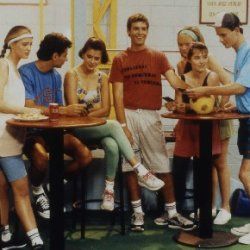 Fotoğraf Le collège des coeurs brisés