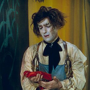 Fotoğraf Kırmızı Pabuçlar