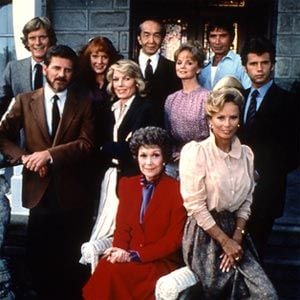 Fotoğraf Falcon Crest