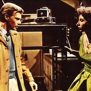 Fotoğraf Peeping Tom