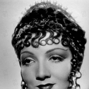 Fotoğraf Claudette Colbert