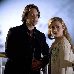 Fotoğraf Alex O'Loughlin