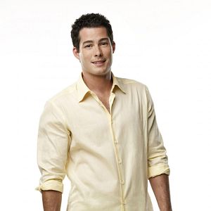 Fotoğraf Brian Hallisay