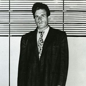 Fotoğraf Lawrence Tierney