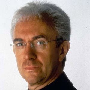 Fotoğraf Yarın Asla Ölmez