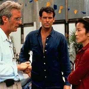 Fotoğraf Yarın Asla Ölmez