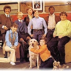 Fotoğraf Here Come the Double Deckers