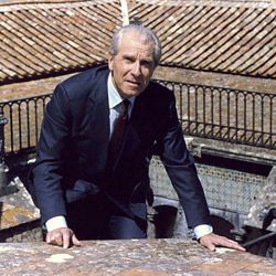 Fotoğraf Les Dossiers secrets de l'inspecteur Lavardin