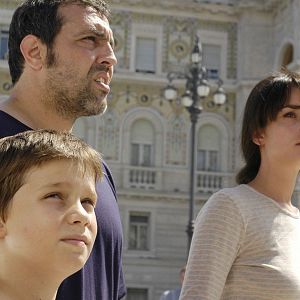 Fotoğraf Koca Dünyada Kurtuluş Pusuda