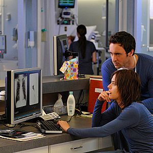 Fotoğraf Alex O'Loughlin