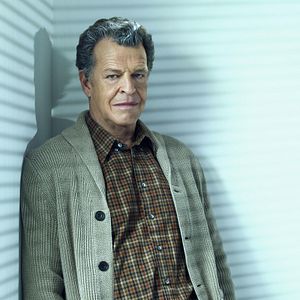 Fotoğraf John Noble