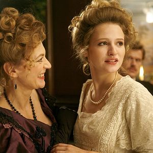 Fotoğraf Au siècle de Maupassant : Contes et nouvelles du XIXe siècle