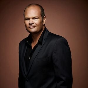 Fotoğraf Chris Bauer