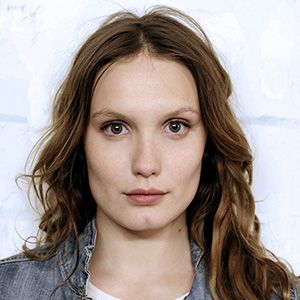 Fotoğraf Ana Girardot