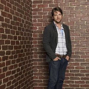 Fotoğraf Zachary Knighton