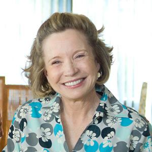 Fotoğraf Debra Jo Rupp