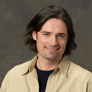 Fotoğraf October Road