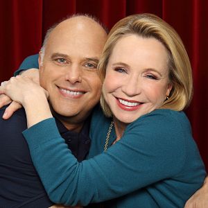 Fotoğraf Debra Jo Rupp