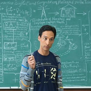 Fotoğraf Danny Pudi