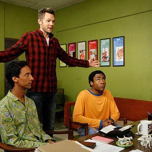 Fotoğraf Danny Pudi