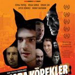 Fotoğraf Kara Köpekler Havlarken
