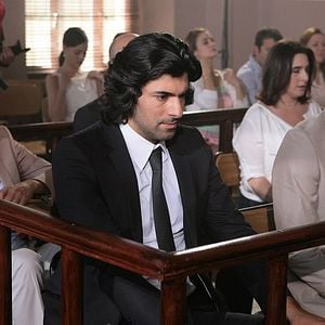 Fotoğraf Fatmagül'ün Suçu Ne?