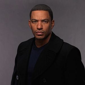 Fotoğraf Laz Alonso