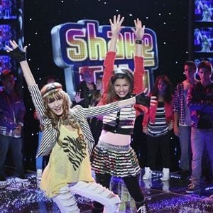Fotoğraf Shake It Up