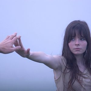 Fotoğraf Os Famosos e os Duendes da Morte