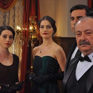 Fotoğraf Her Şeye Rağmen