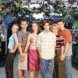 Fotoğraf Opposite Sex