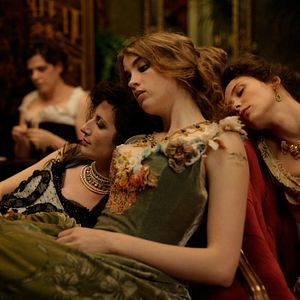 Fotoğraf House of Tolerance