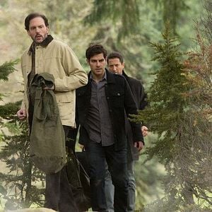 Fotoğraf Sasha Roiz