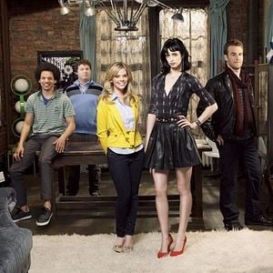 Fotoğraf Don't Trust The B---- in Apartment 23