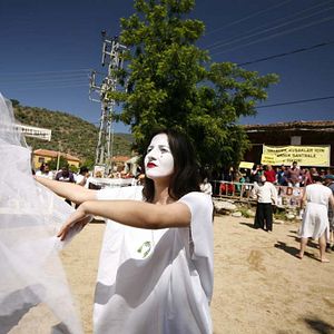 Fotoğraf Entelköy Efeköy'e Karşı